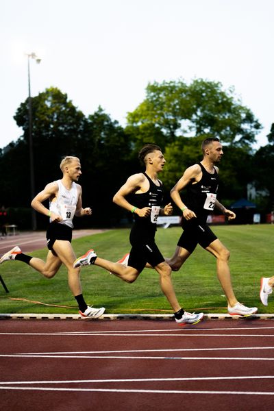 Florian Bremm (TV Leutershausen), Artur Beimler (SC DHfK Leipzig e.V.), Hannes Braunstein (SC DHfK Leipzig e.V.) am 03.06.2022 waehrend der Sparkassen Gala in Regensburg